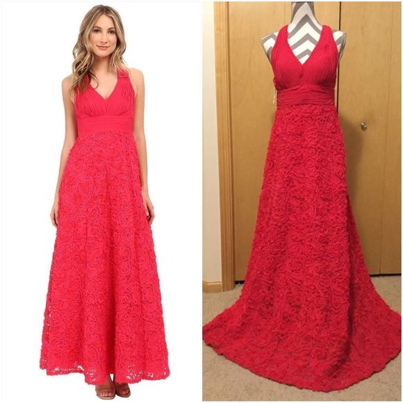 Aidan Mattox Dresses & Skirts - AIDAN MATTOX - RUCHED V-NECK CHIFFON DRESS